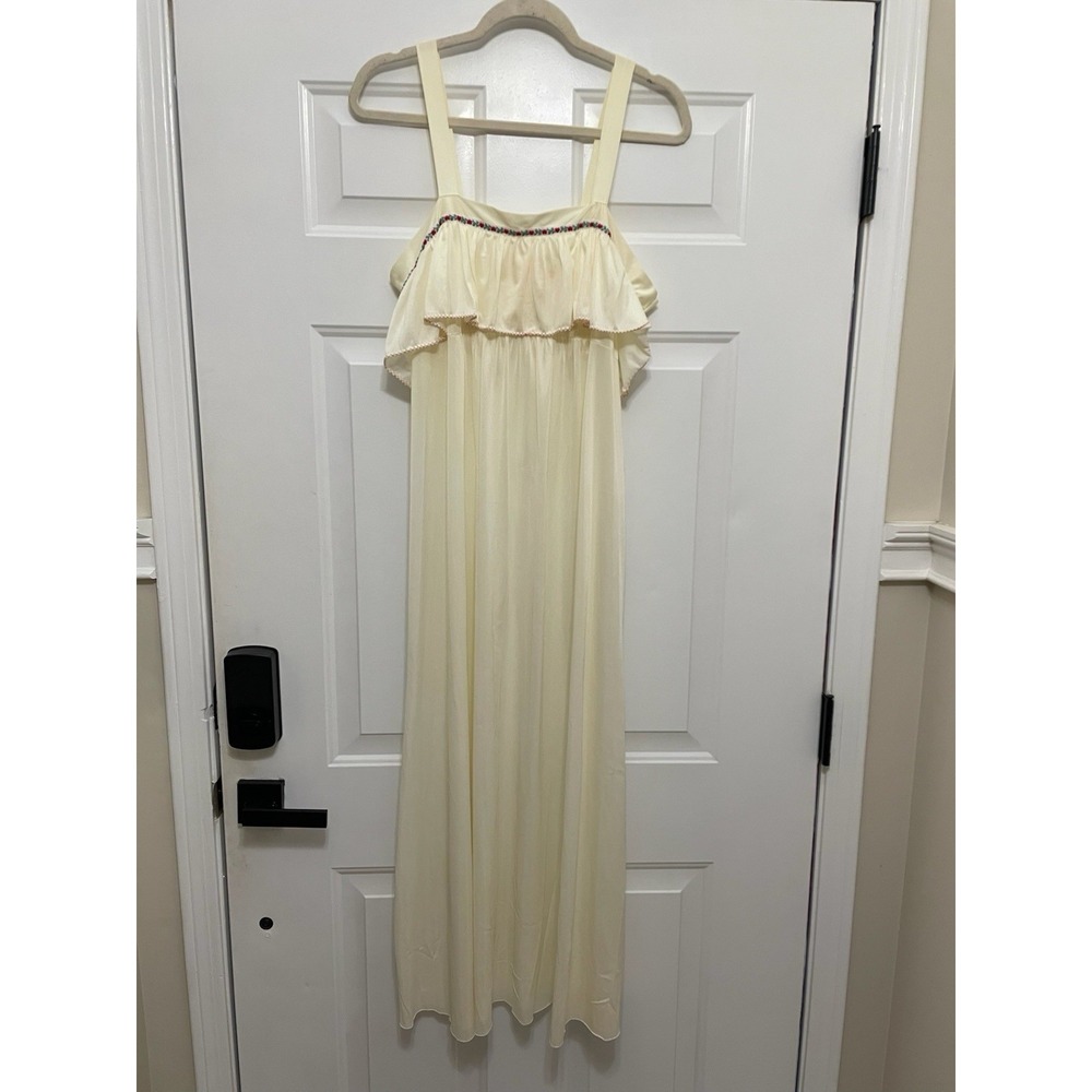 Vtg Ilise Stevens Nightgown Sleeveless Embroidered Feminine Pale Yellow Size L